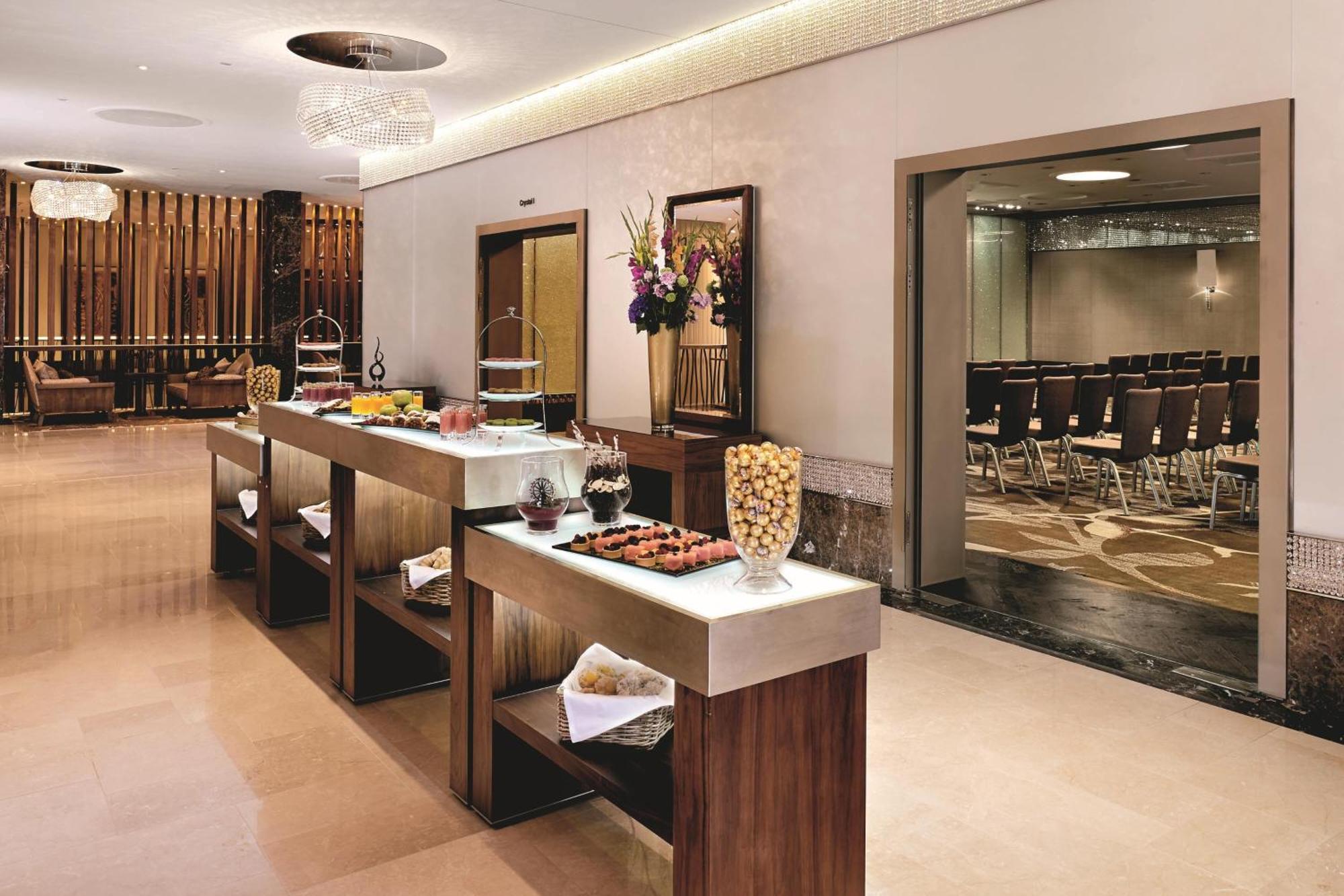 The Ritz-Carlton, Vienna Hotel Luaran gambar The Westin Mumbai
